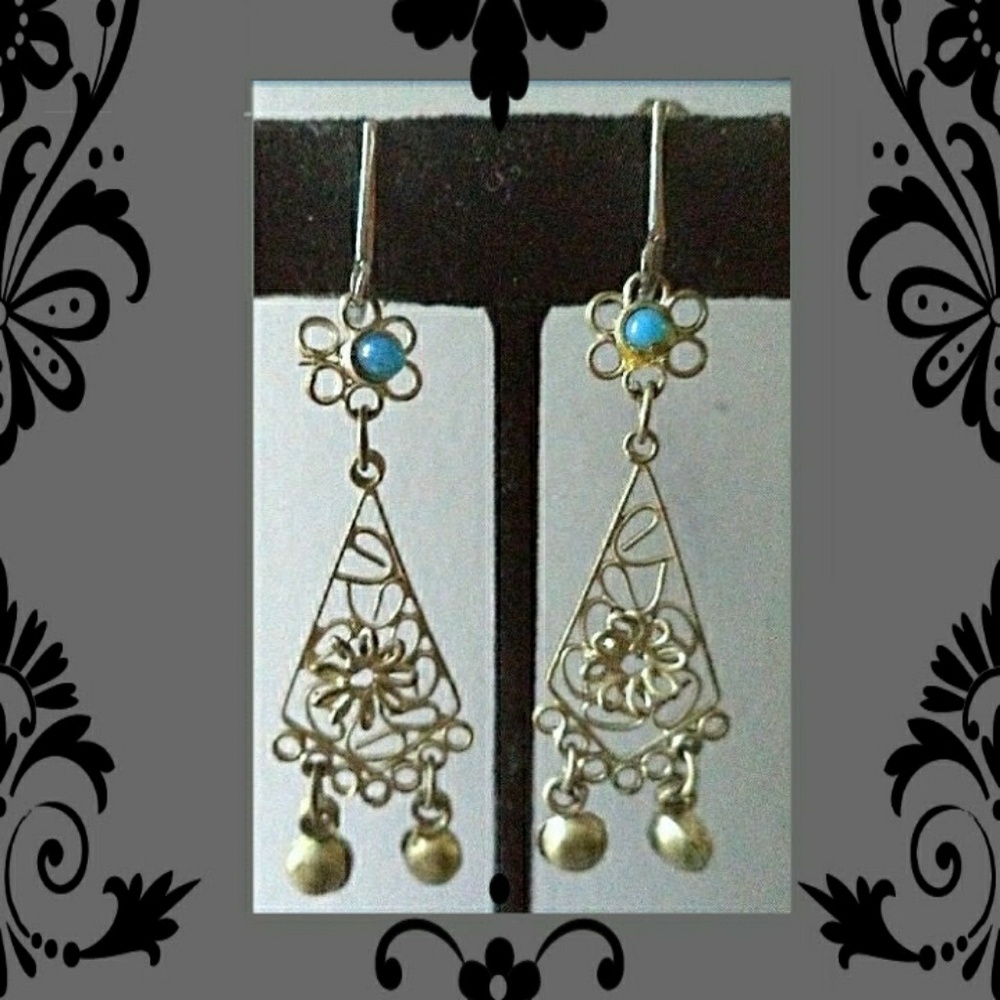 VTG 1980s Boho Hippie Silver Tone Flower Earrings